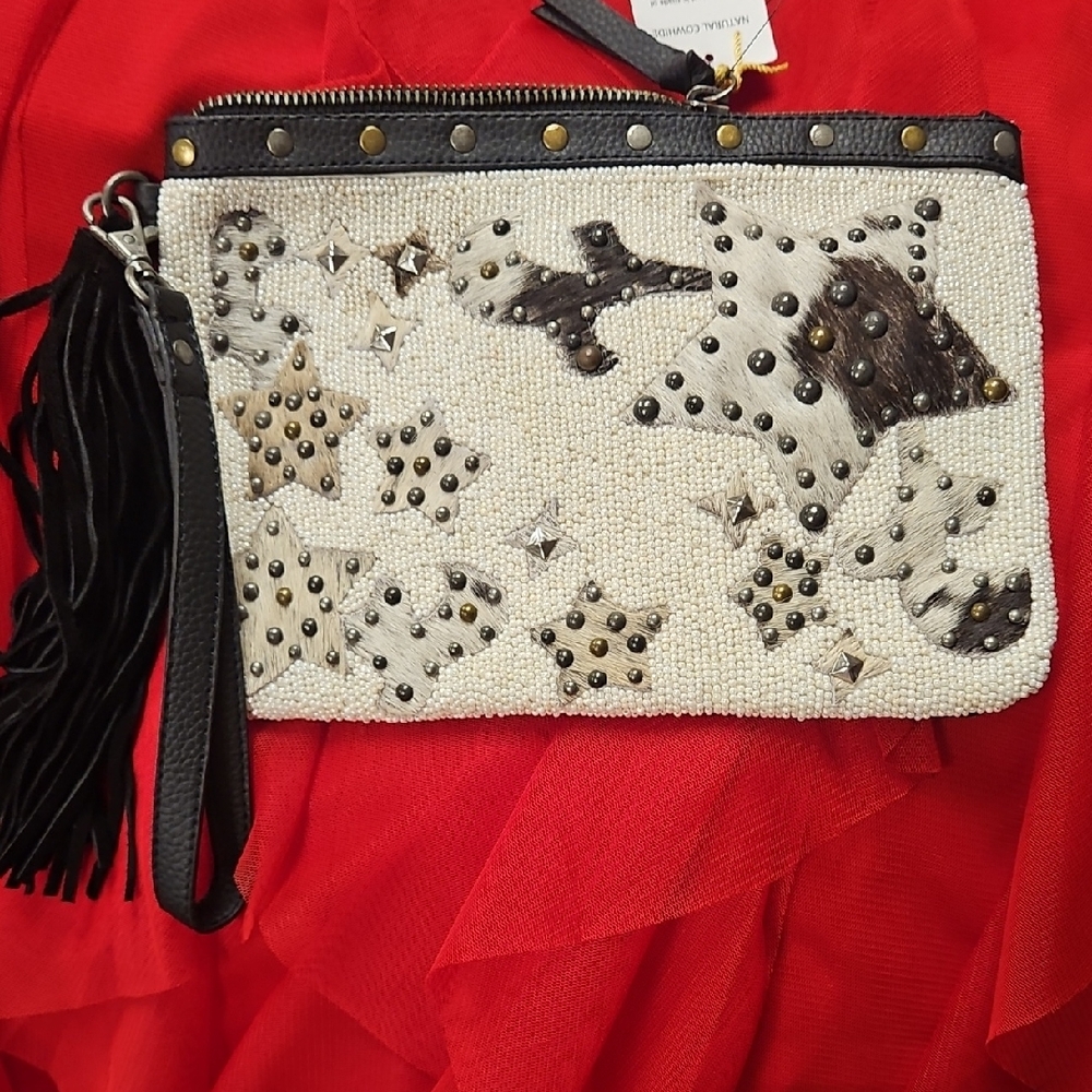 Shyanne Cream Beaded Star Stud Wristlet with Black Fringe